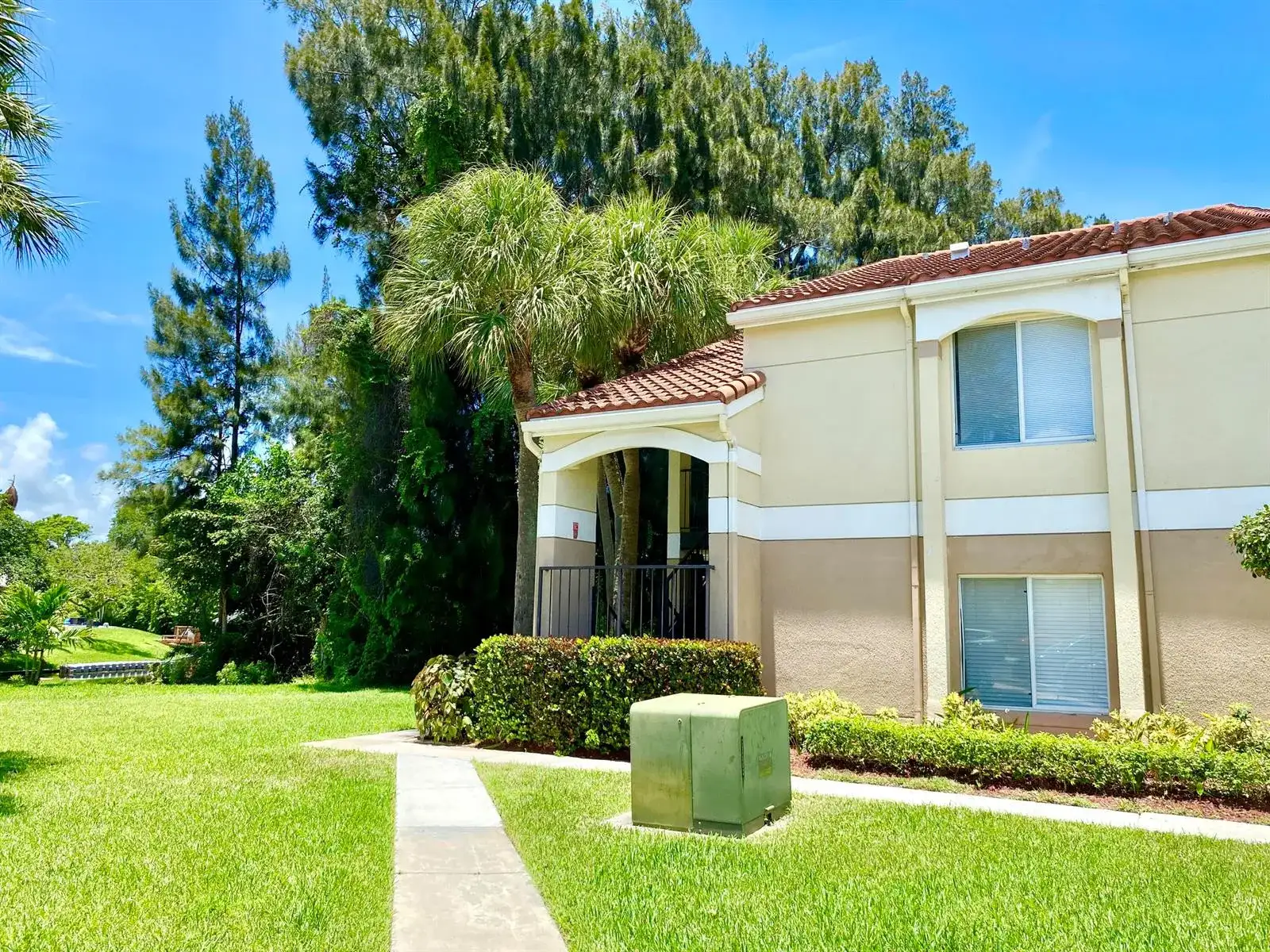 815 W Boynton Beach Boulevard # 201, Boynton Beach FL 33426 photo 2