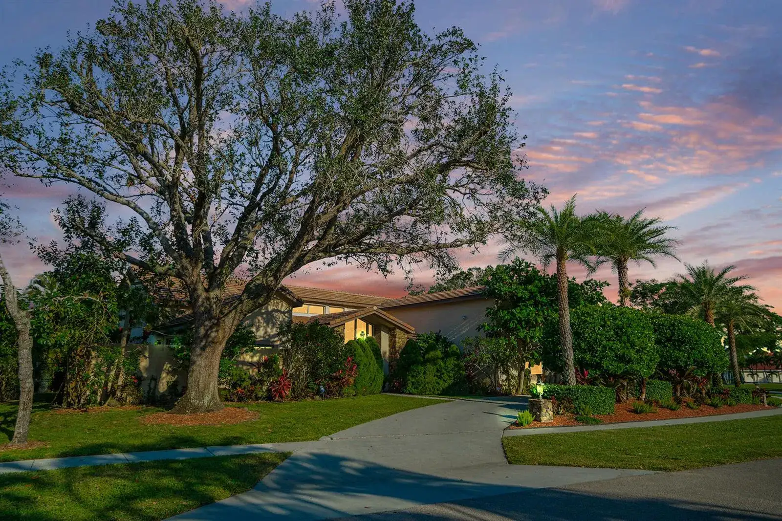 15835 Meadow Wood Drive, Wellington FL 33414 photo 3