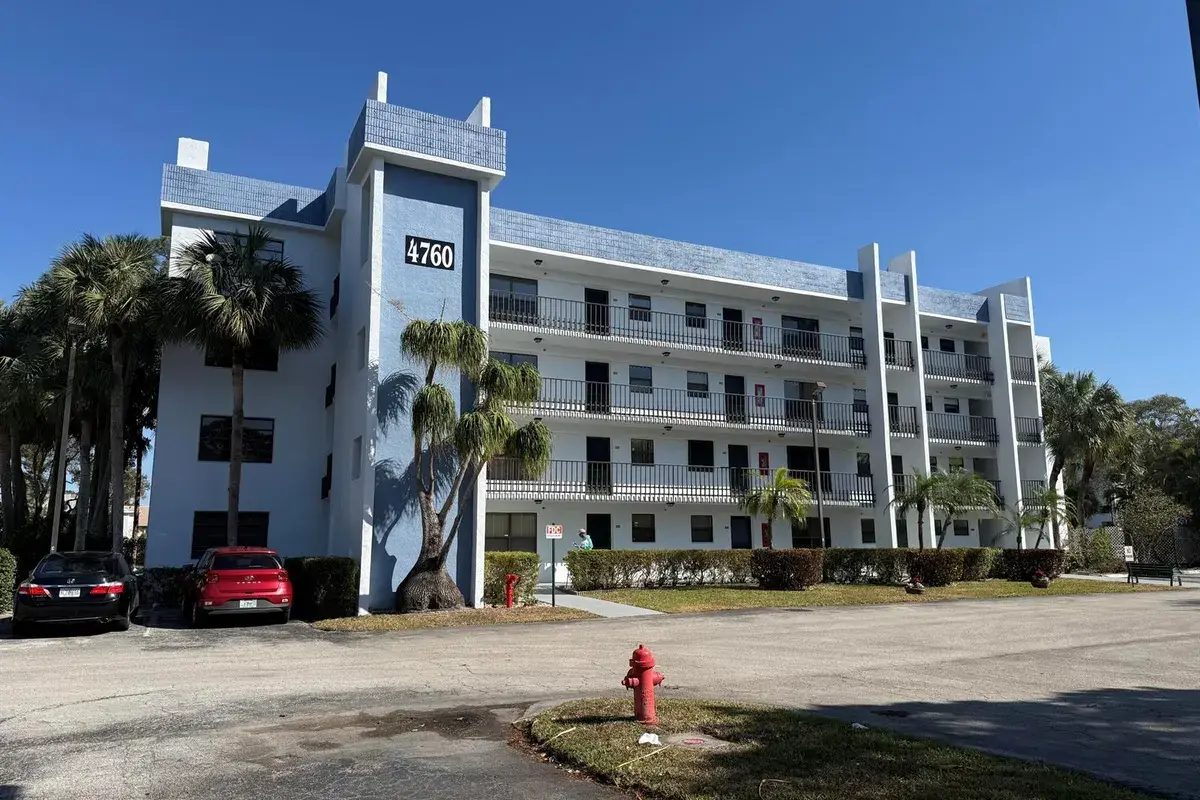 4760 Lucerne Lakes Boulevard W # 206, Lake Worth FL 33467
