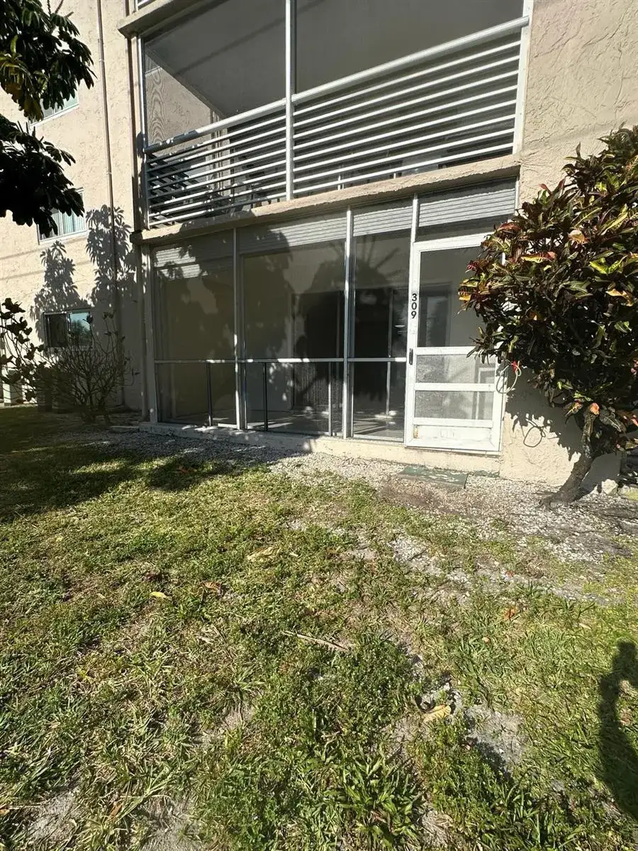 225 Bonnie Boulevard # 116, Palm Springs FL 33461 photo 5