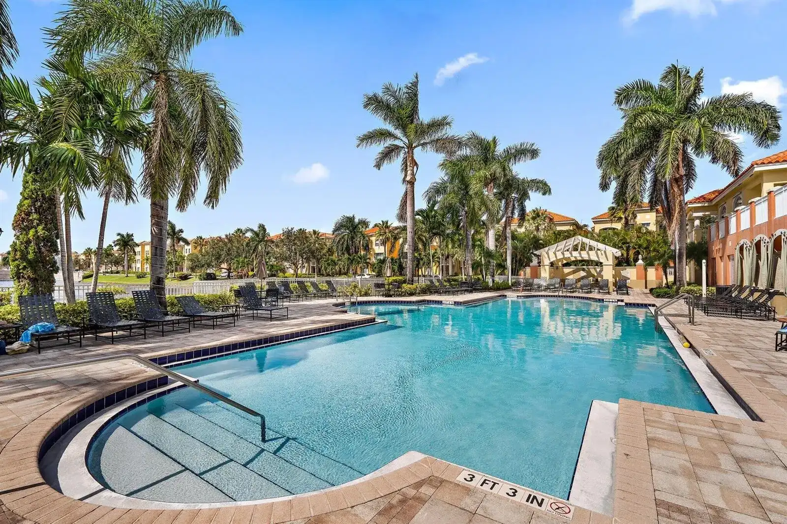 11011 Legacy 306 Lane # 306, Palm Beach Gardens FL 33410
