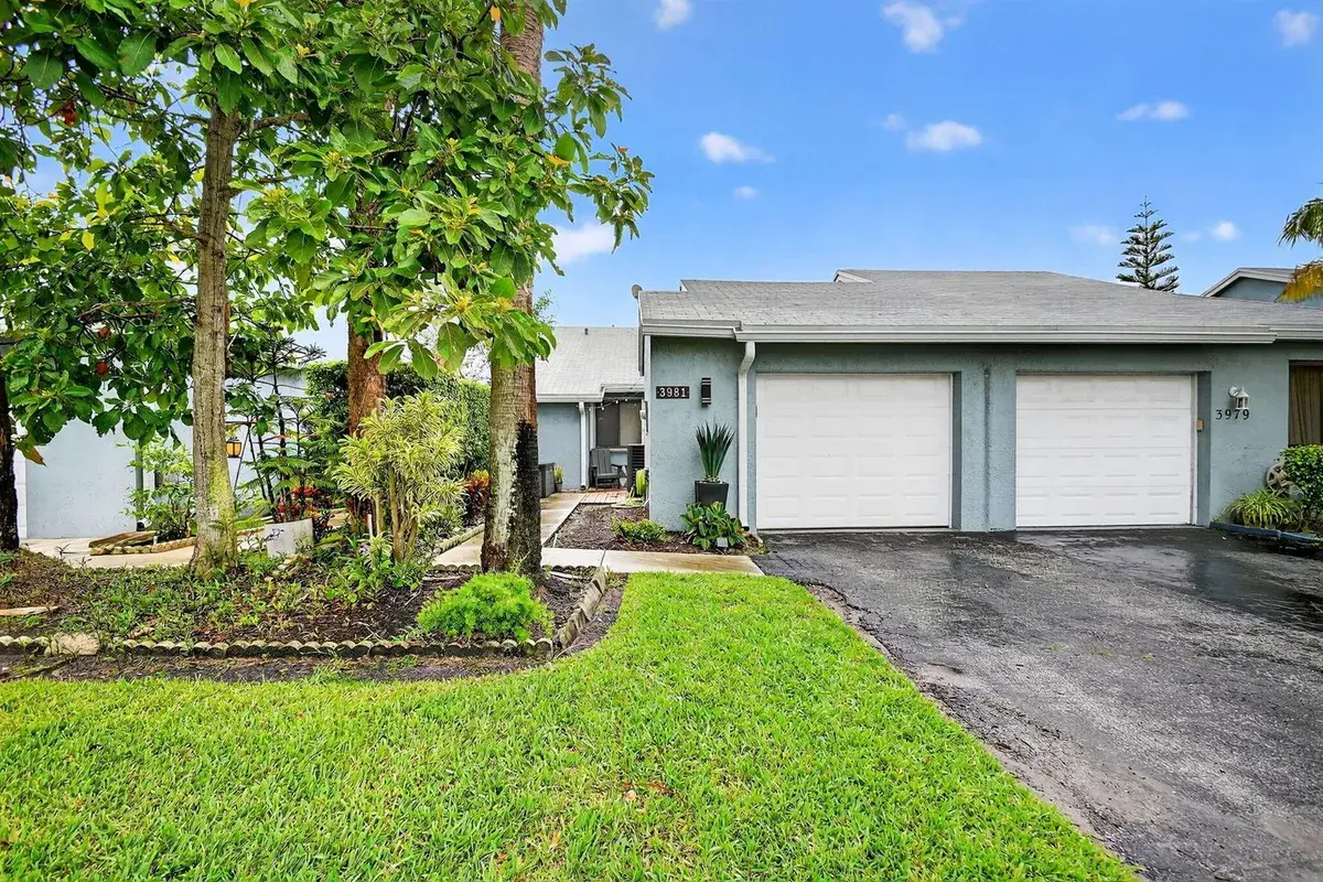 3981 Island Club Circle W, Lake Worth FL 33462
