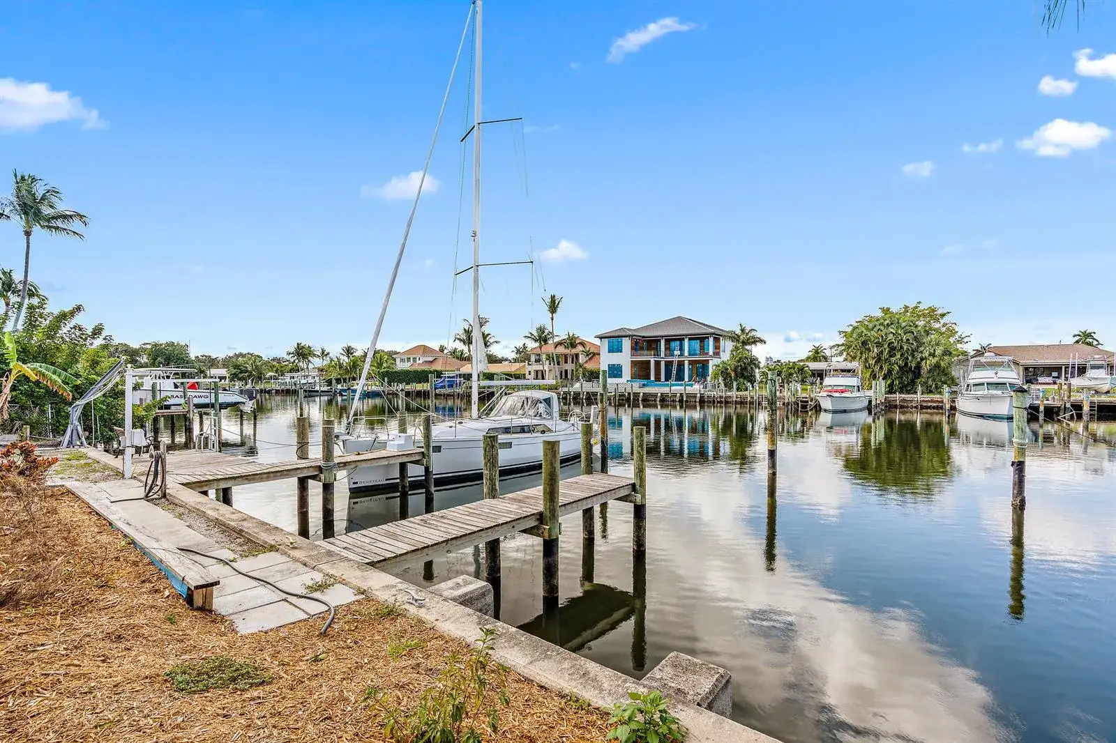 733 Waterway Drive, North Palm Beach FL 33408 photo 2