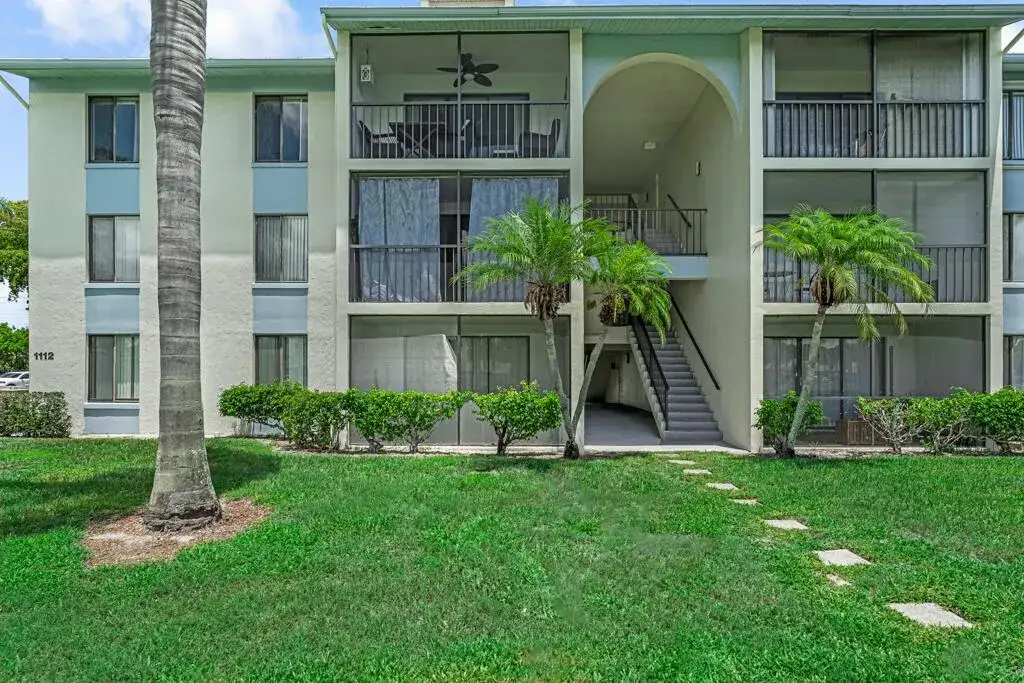 1112 Green Pine Boulevard # G3, West Palm Beach FL 33409 photo 5