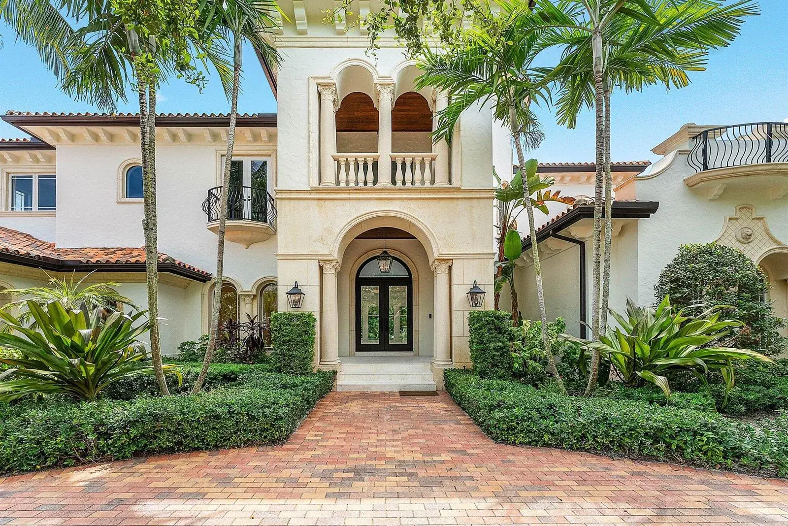 2002 NW 4th Avenue, Delray Beach FL 33444 photo 2