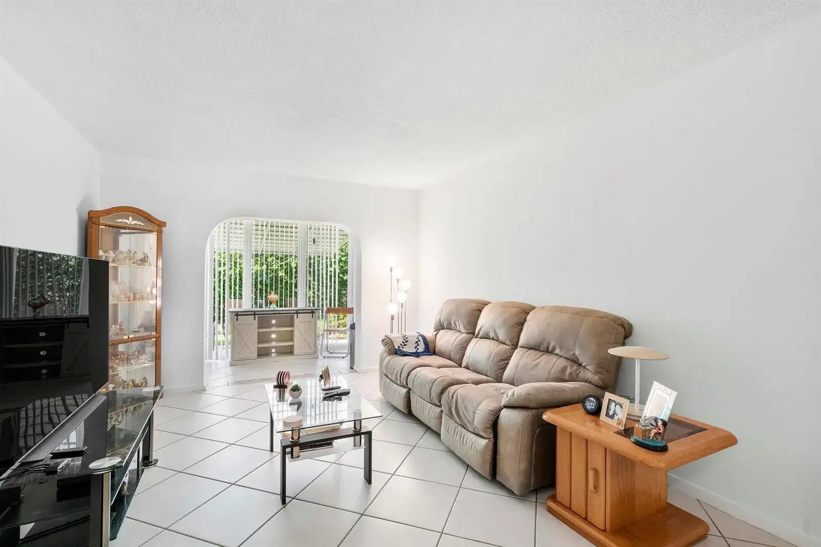 1115 Lake Terrace # 111, Boynton Beach FL 33426 photo 2