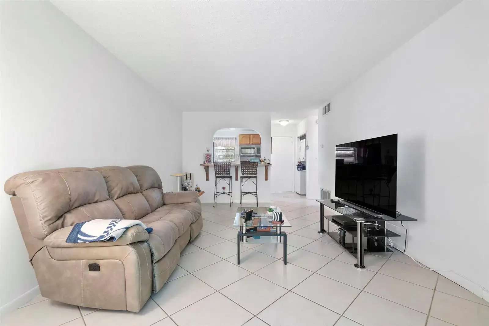 1115 Lake Terrace # 111, Boynton Beach FL 33426 photo 3