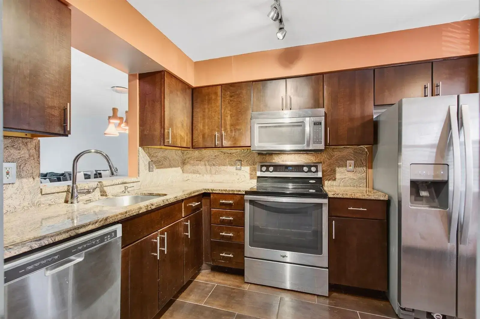 7290 Kinghurst Drive # 405, Delray Beach FL 33446