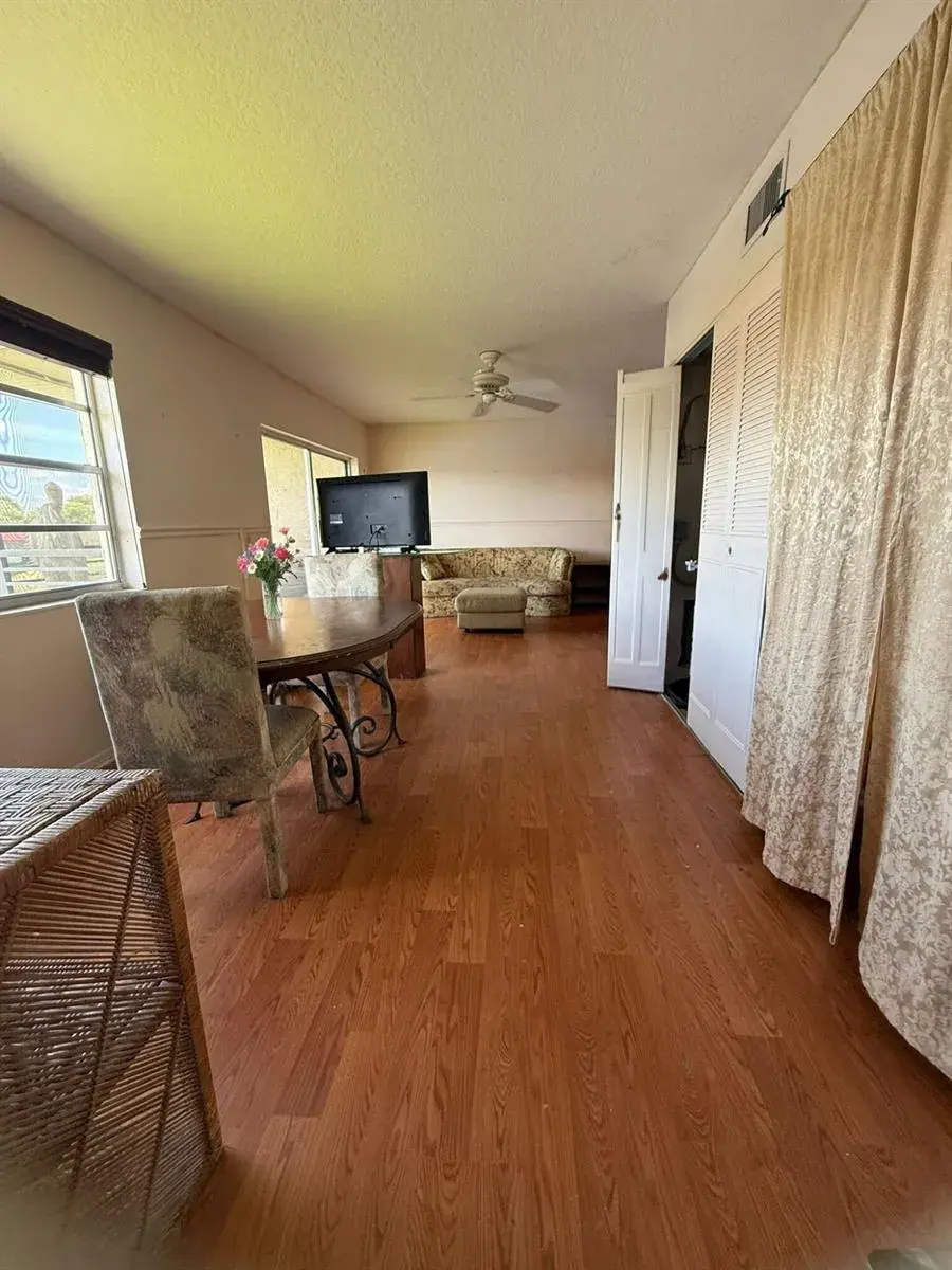 218 Lake Frances Drive, West Palm Beach FL 33411