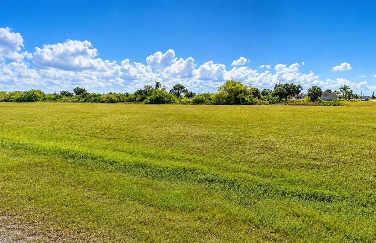 2134 NW 23rd Avenue, Cape Coral FL 33993