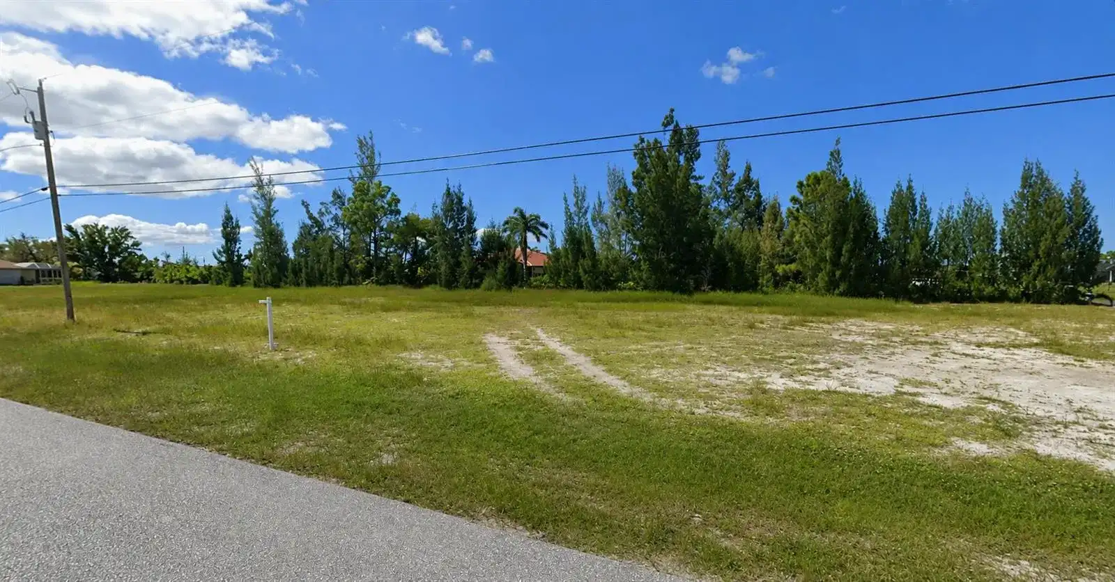 824 NE 23rd Terrace, Cape Coral FL 33909
