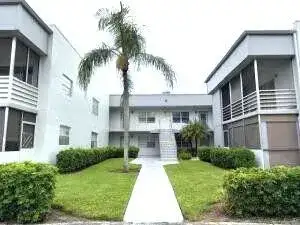 946 Flanders T # T, Delray Beach FL 33484 photo 4