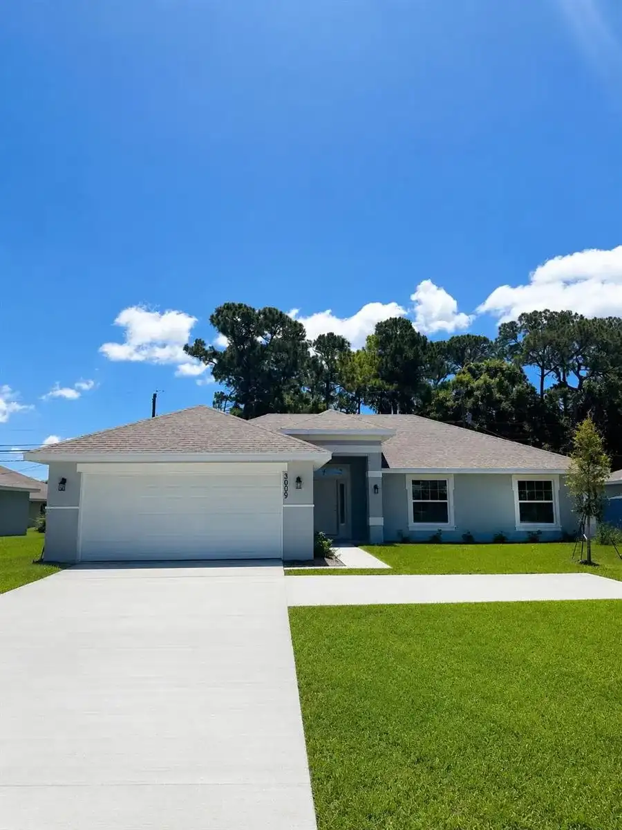 3009 SW Savona Boulevard, Port St. Lucie FL 34953