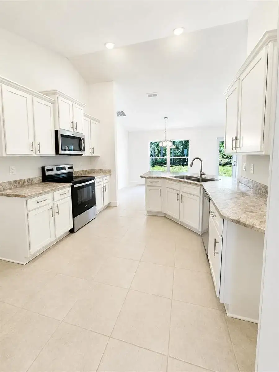 3009 SW Savona Boulevard, Port St. Lucie FL 34953 photo 3