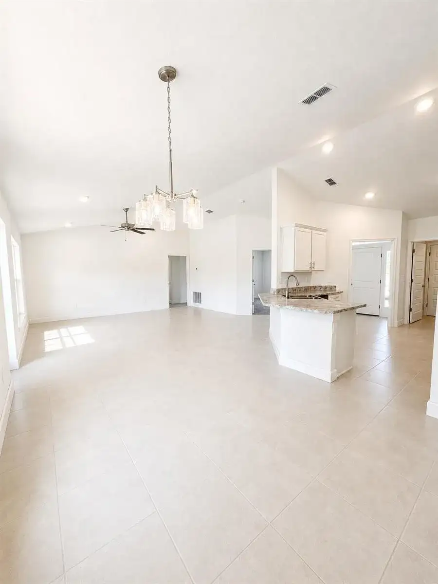 3009 SW Savona Boulevard, Port St. Lucie FL 34953 photo 5
