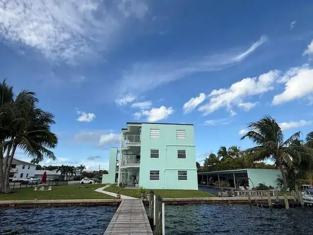 219 Lakeview 102 Avenue # 102, Lantana FL 33462 photo 3