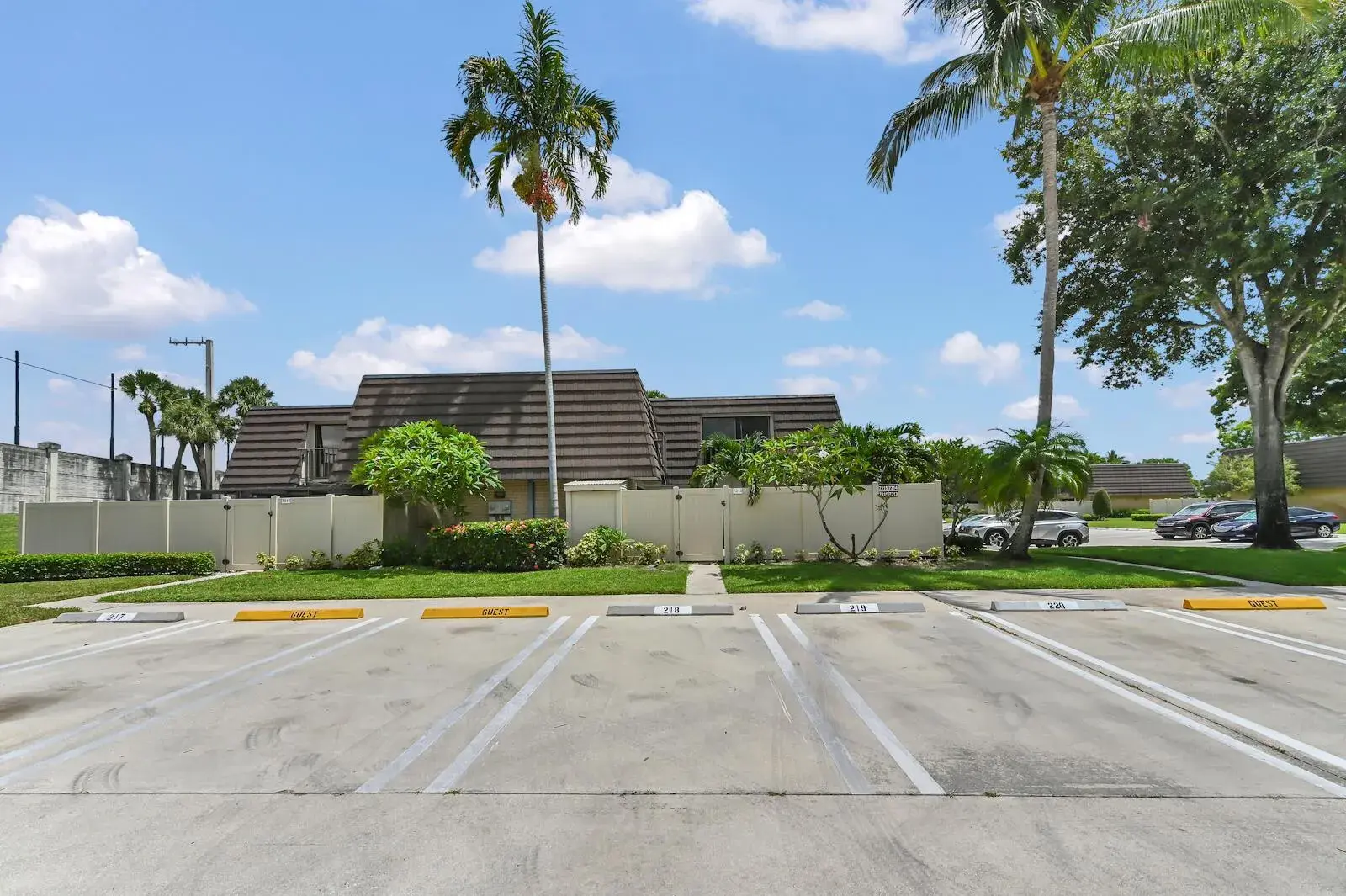 7315 73rd Way, West Palm Beach FL 33407