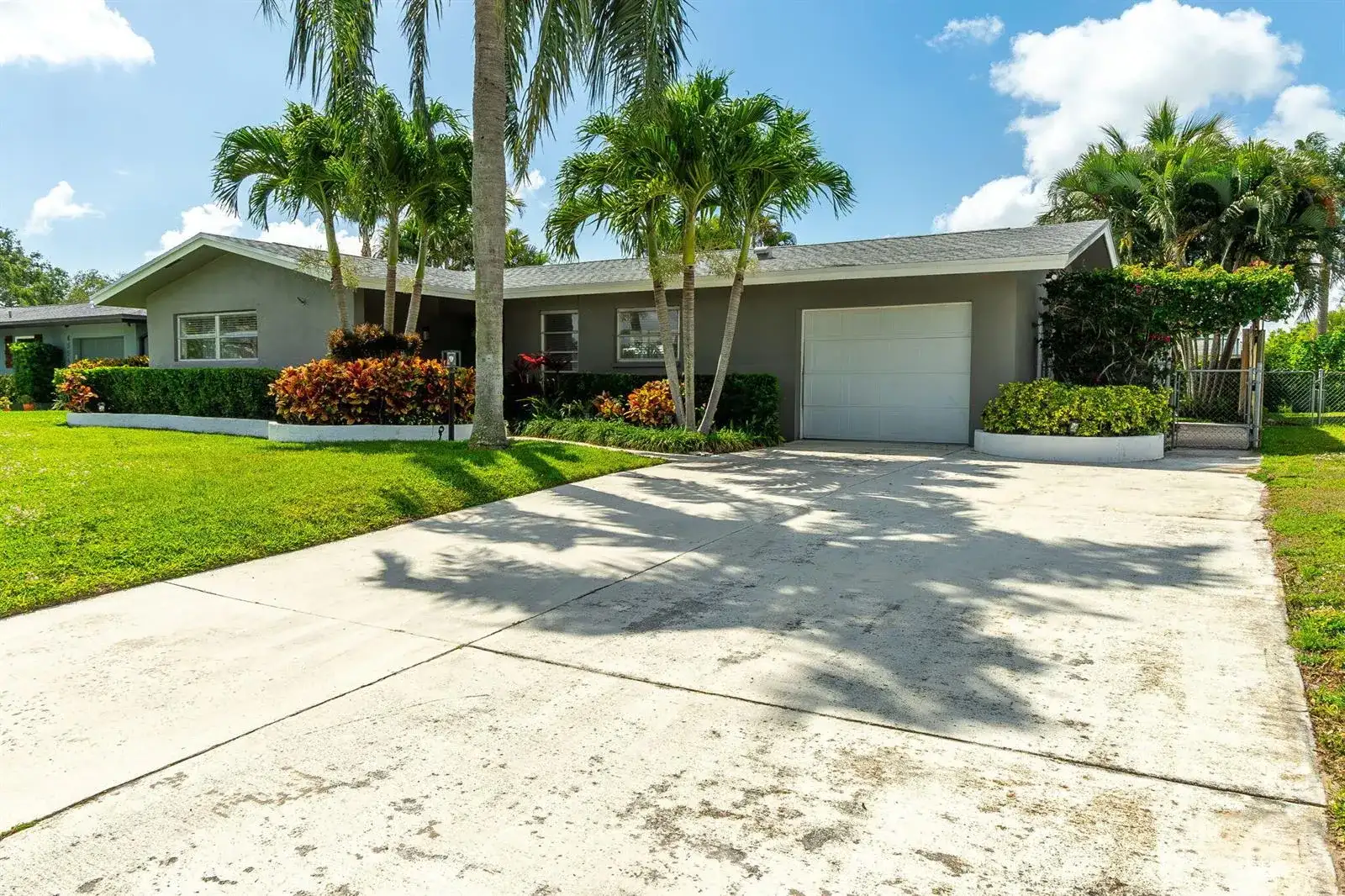 4370 Flax Court, Palm Beach Gardens FL 33410 photo 2