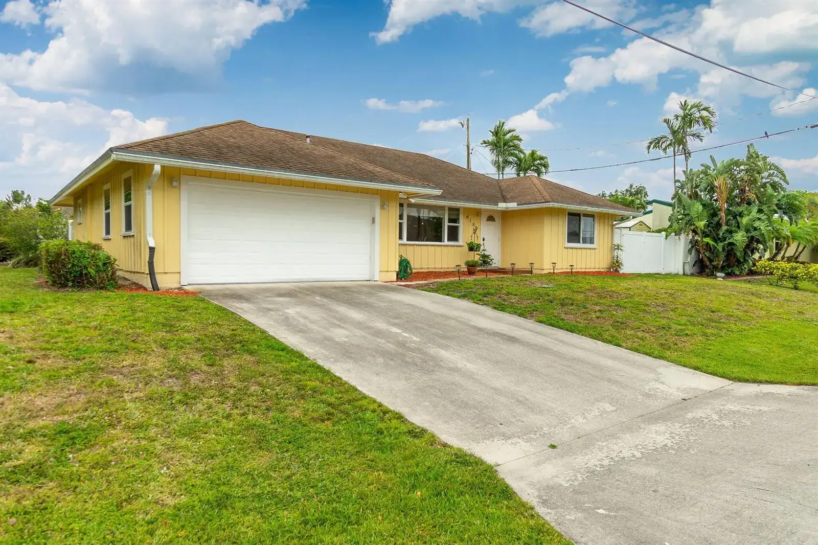 6130 Francis Street, Jupiter FL 33458 photo 2