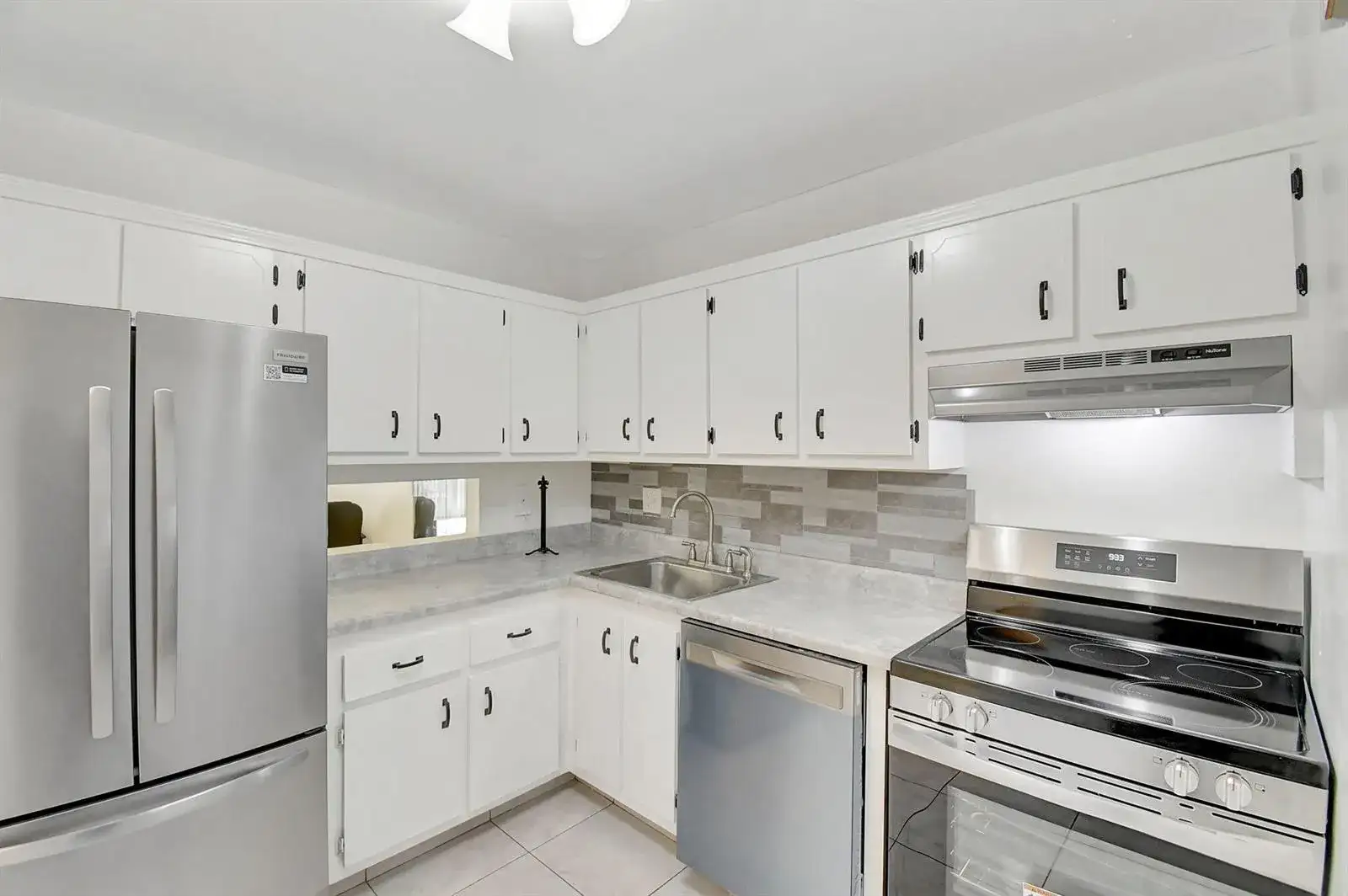 3090 NW 46th Avenue # 105c, Lauderdale Lakes FL 33313 photo 2