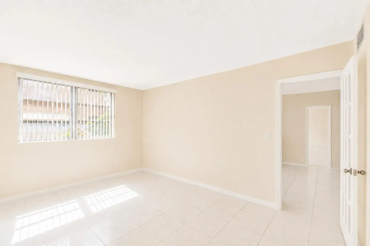 3090 NW 46th Avenue # 105c, Lauderdale Lakes FL 33313 photo 3