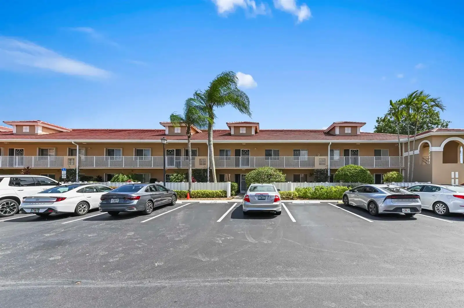 5952 Regal Glen Drive # 207, Boynton Beach FL 33437
