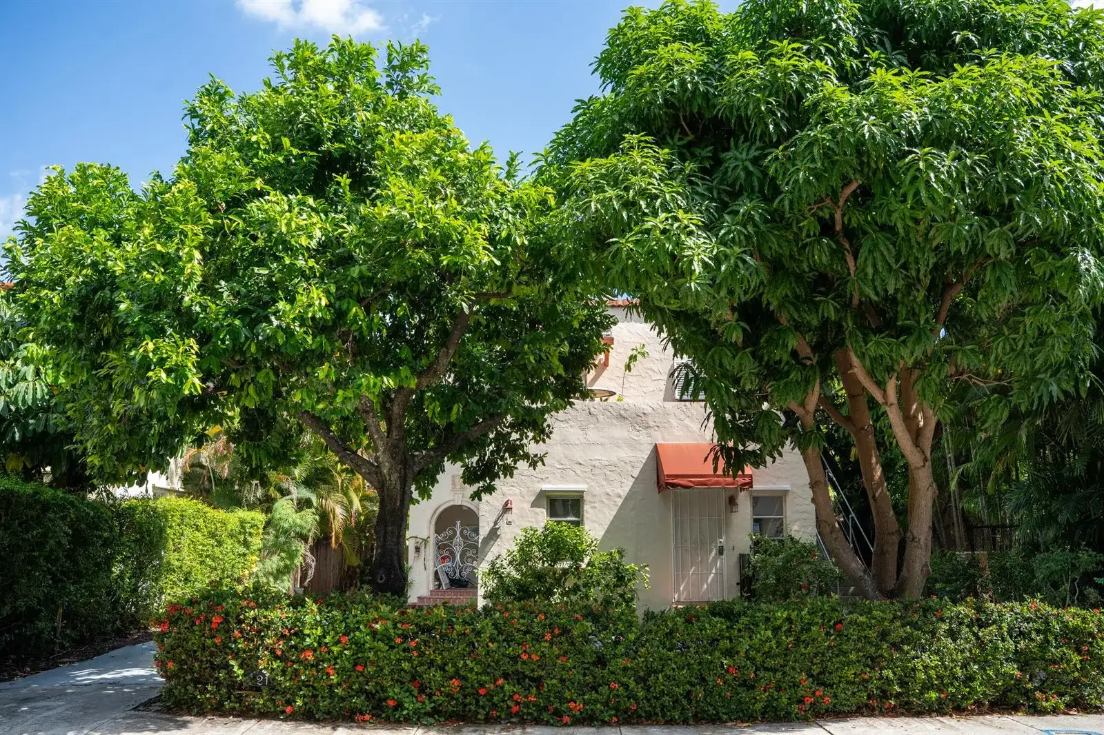 219 Seminole Avenue, Palm Beach FL 33480 photo 4