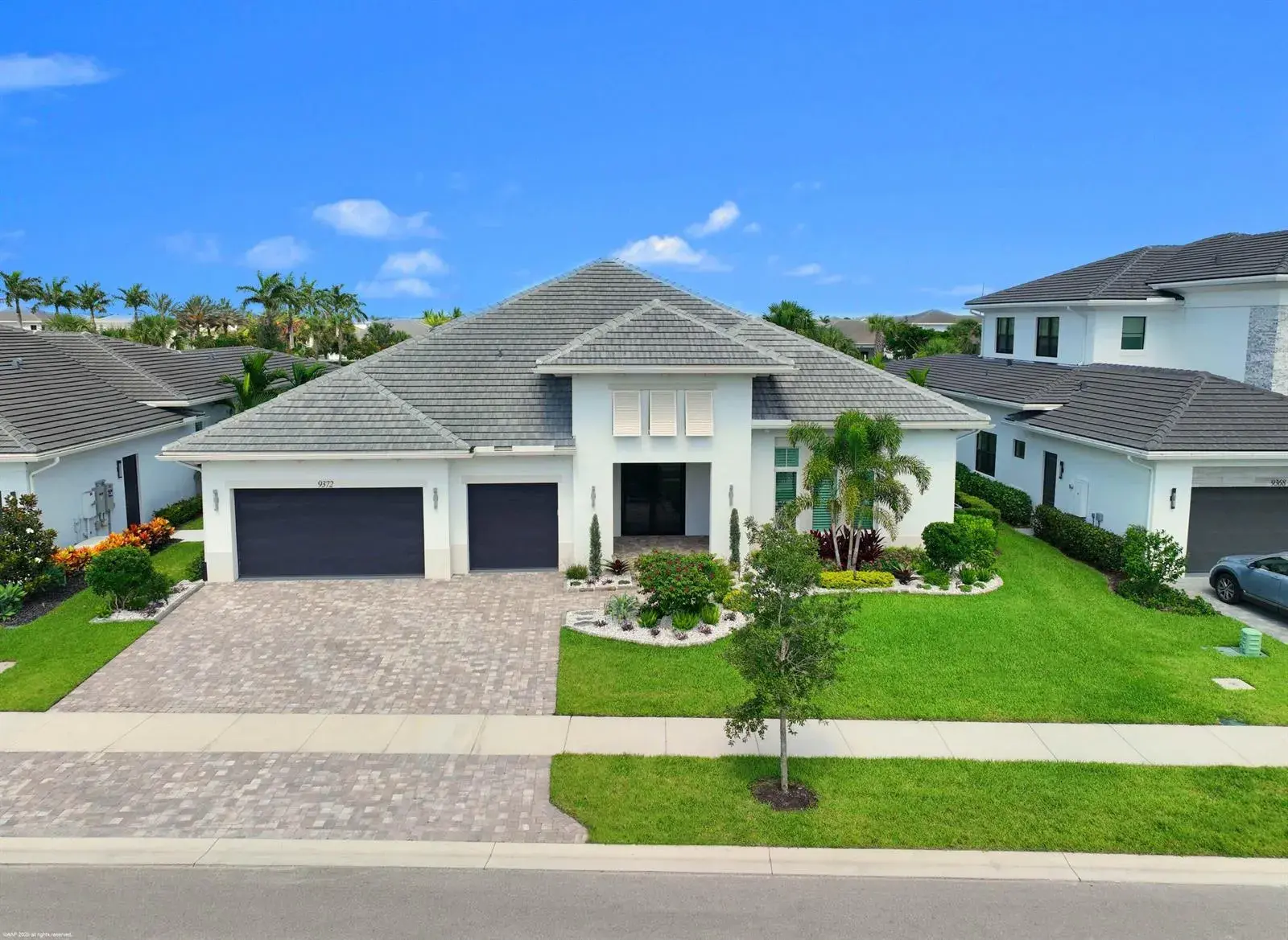 9372 Coral Isles Circle, Palm Beach Gardens FL 33412