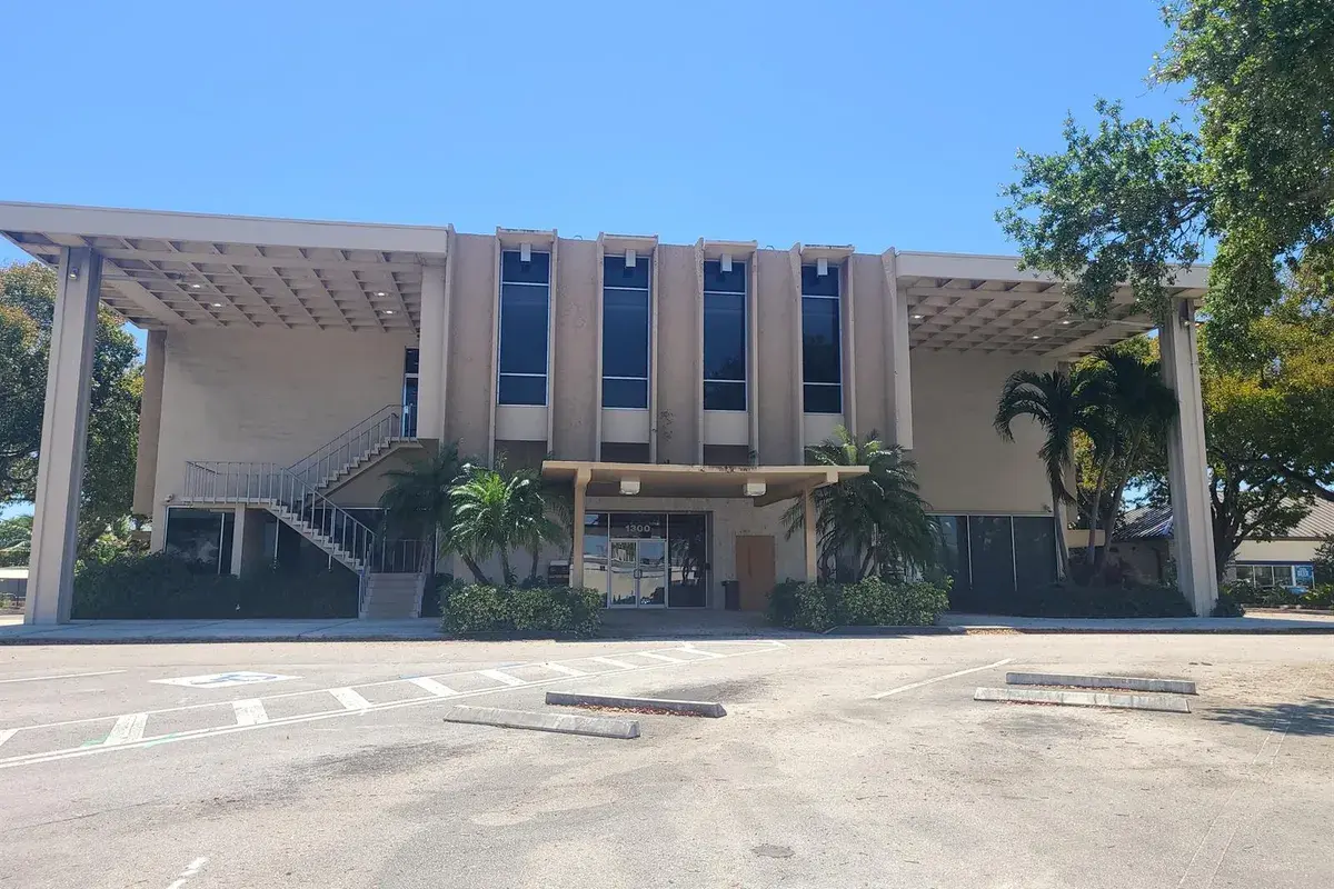 10235 W Sample Road, Coral Springs FL 33065