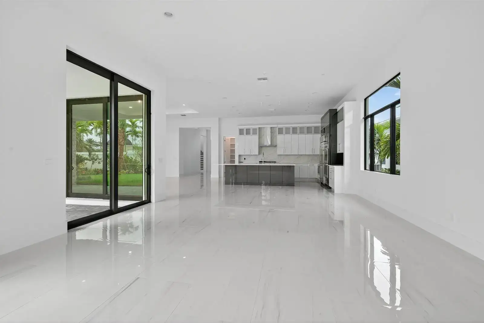 9144 Coral Isles Circle, Palm Beach Gardens FL 33412 photo 5