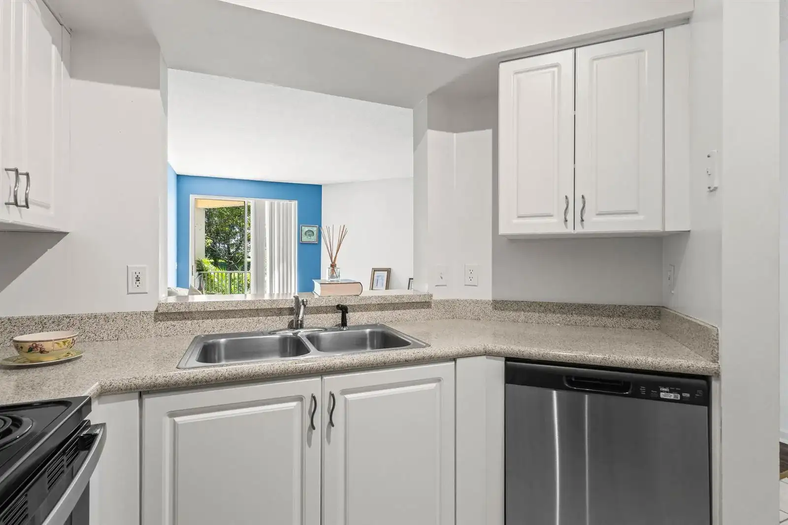 1951 Brandywine Road # 207, West Palm Beach FL 33409 photo 4