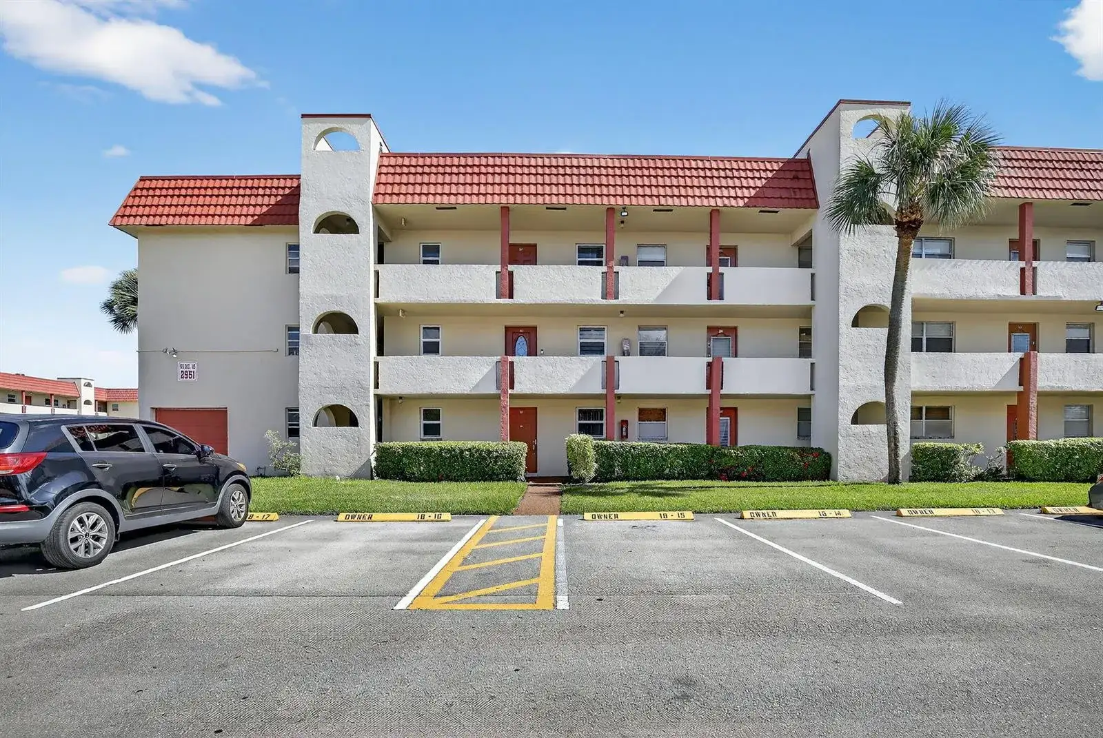 2951 Sunrise Lakes Drive E # 107, Sunrise FL 33322 photo 2