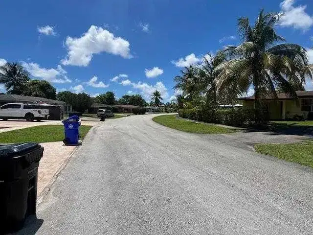 330 Long Island Avenue, Fort Lauderdale FL 33312 photo 3