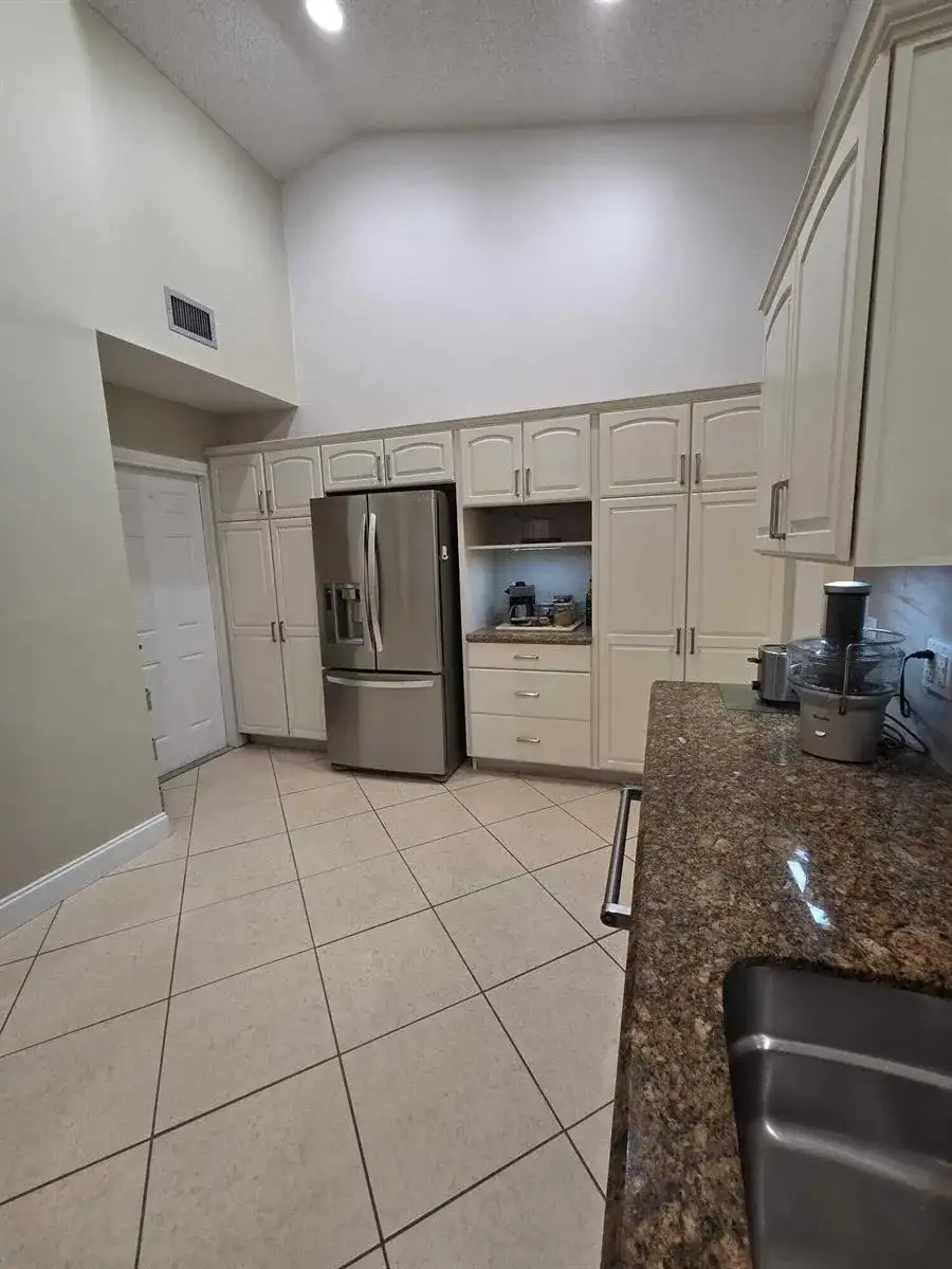 115 Ramblewood Circle, Royal Palm Beach FL 33411 photo 4