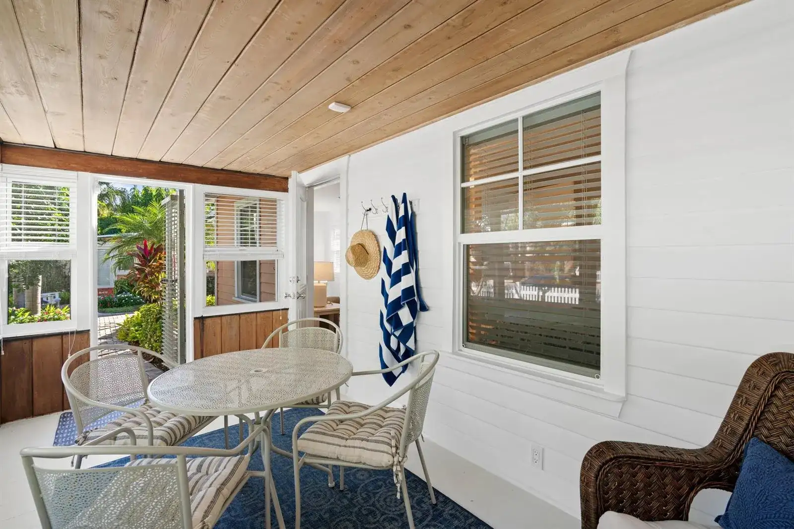118 SE 7th Avenue, Delray Beach FL 33483 photo 2