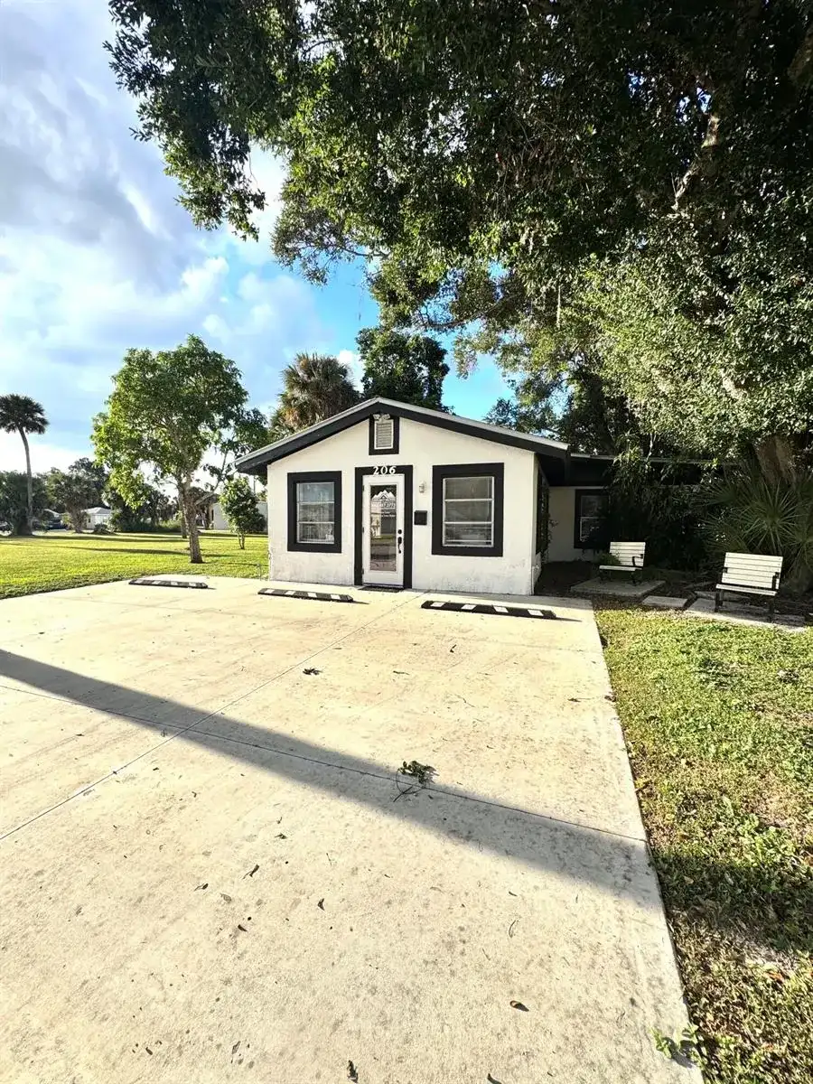 206 SW 3rd Street, Okeechobee FL 34974