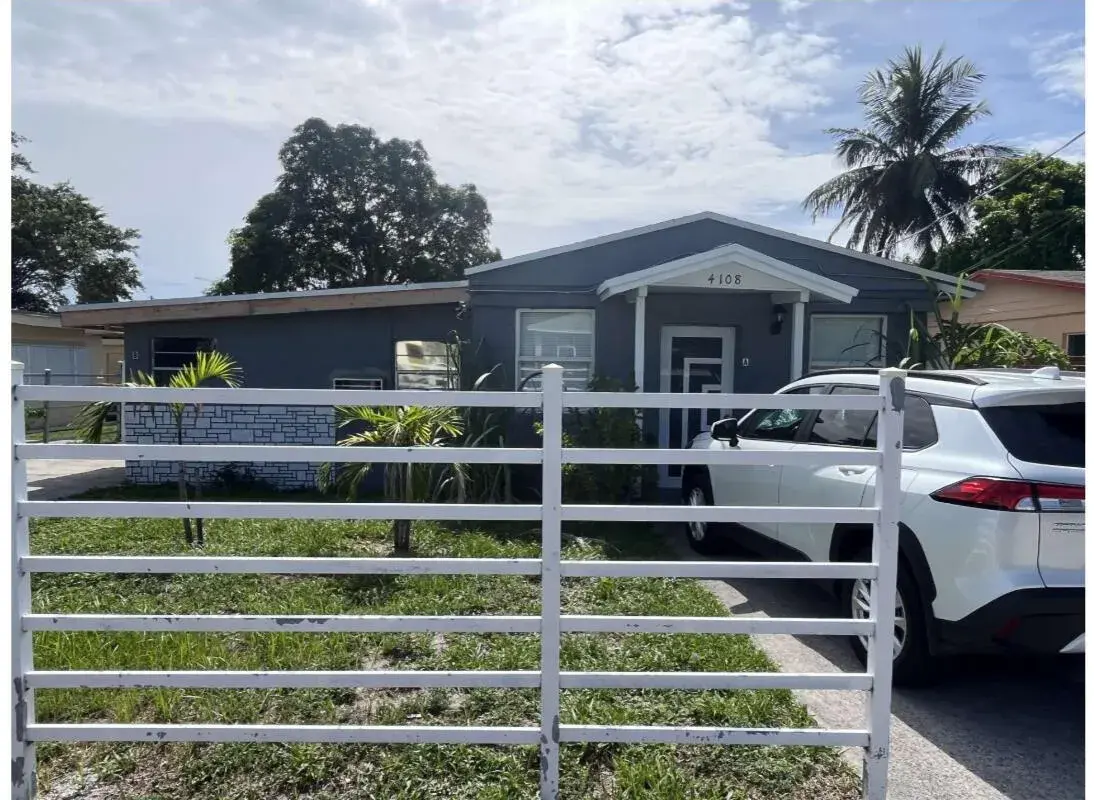 4108 Greenwood Avenue, West Palm Beach FL 33407