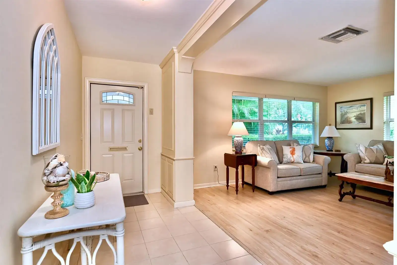 129 Alhambra Place, West Palm Beach FL 33405 photo 4