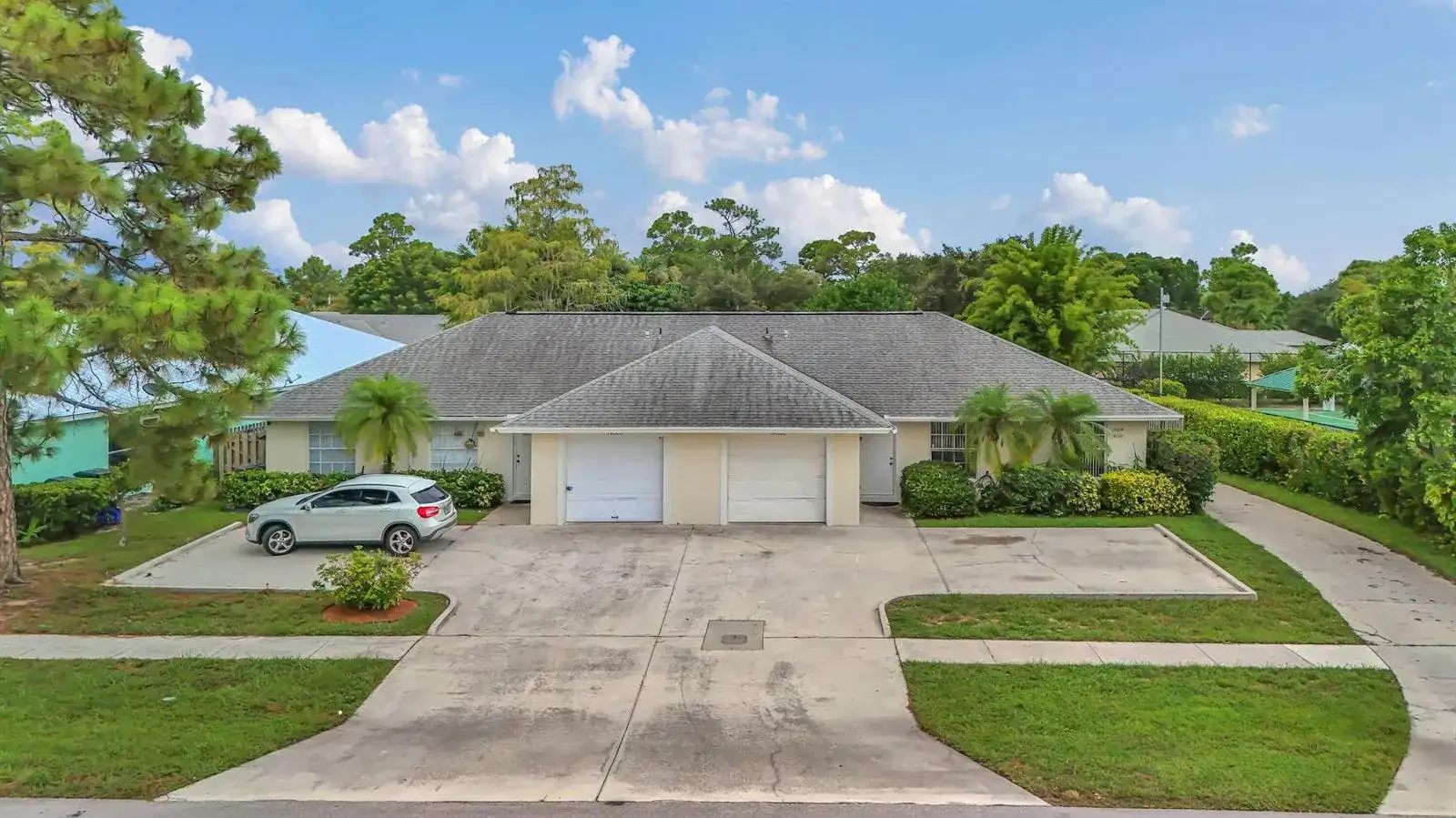 14010 Veronica Court, Wellington FL 33414 photo 2