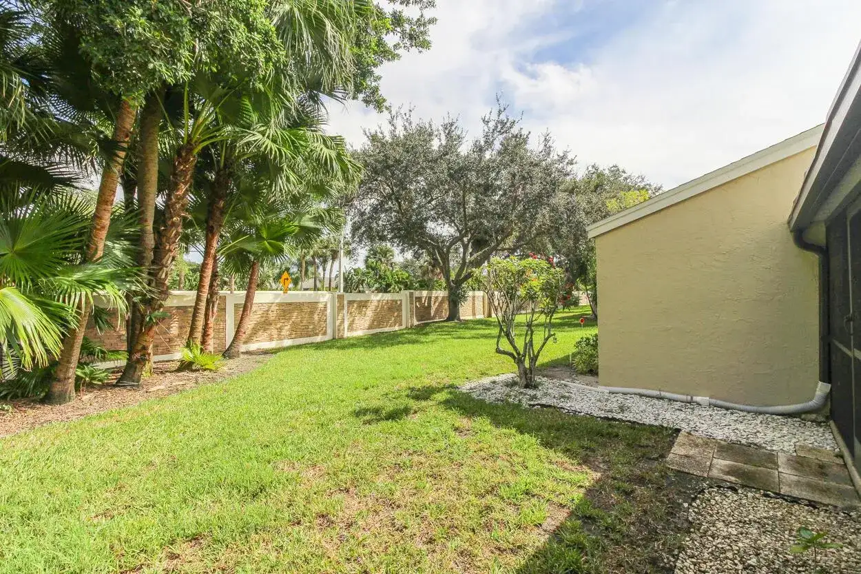 1679 SW Crossing Circle, Palm City FL 34990 photo 2