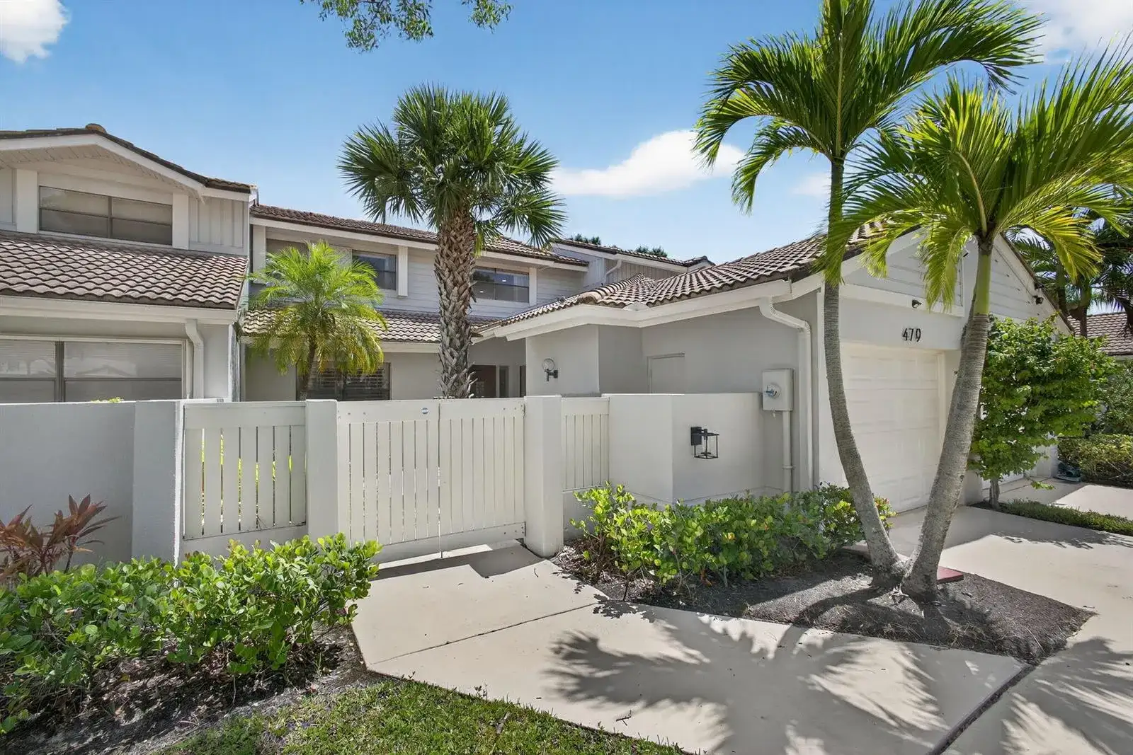 479 Prestwick Circle, Palm Beach Gardens FL 33418 photo 4
