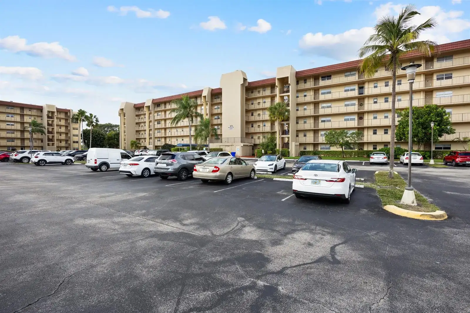 3590 Via Poinciana # 510, Lake Worth FL 33467 photo 2