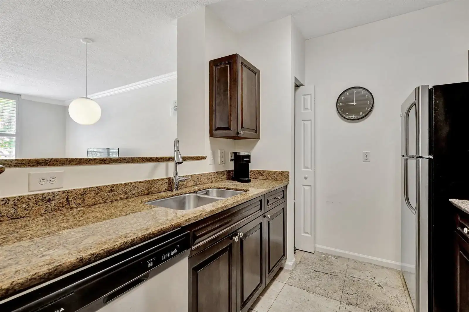 580 S Sapodilla Avenue # 105, West Palm Beach FL 33401 photo 4