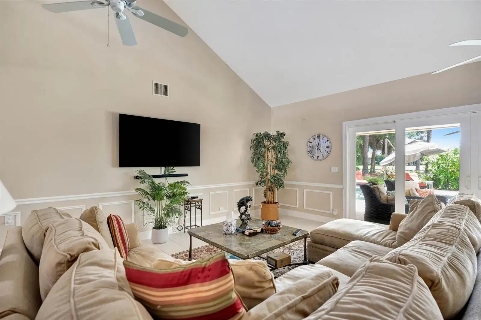 11 Berwick Road NE, Palm Beach Gardens FL 33418 photo 3