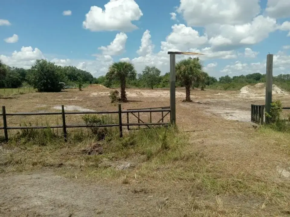 19145 NW 270th Street, Okeechobee FL 34972 photo 2