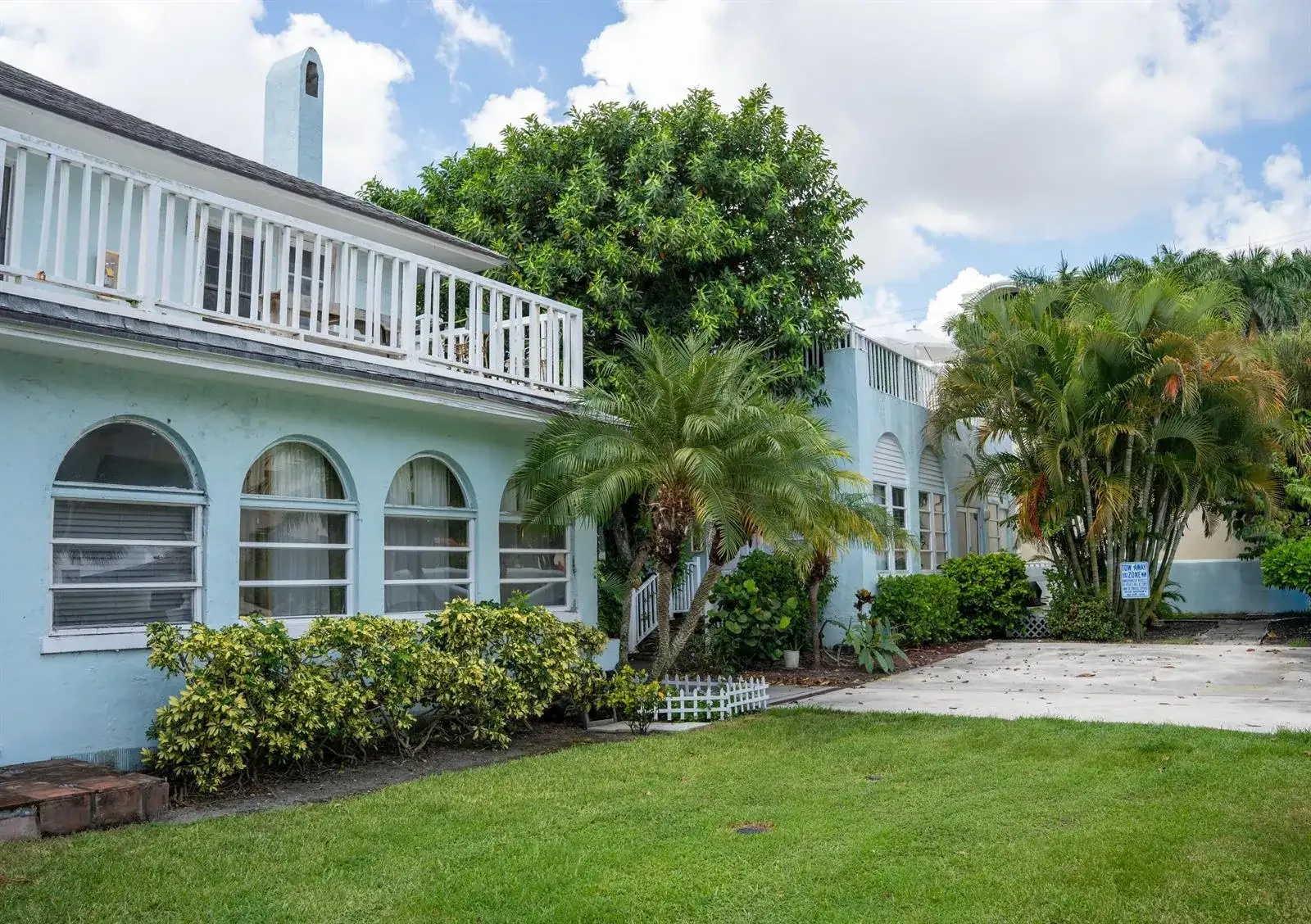 264 Seminole Avenue, Palm Beach FL 33480 photo 3