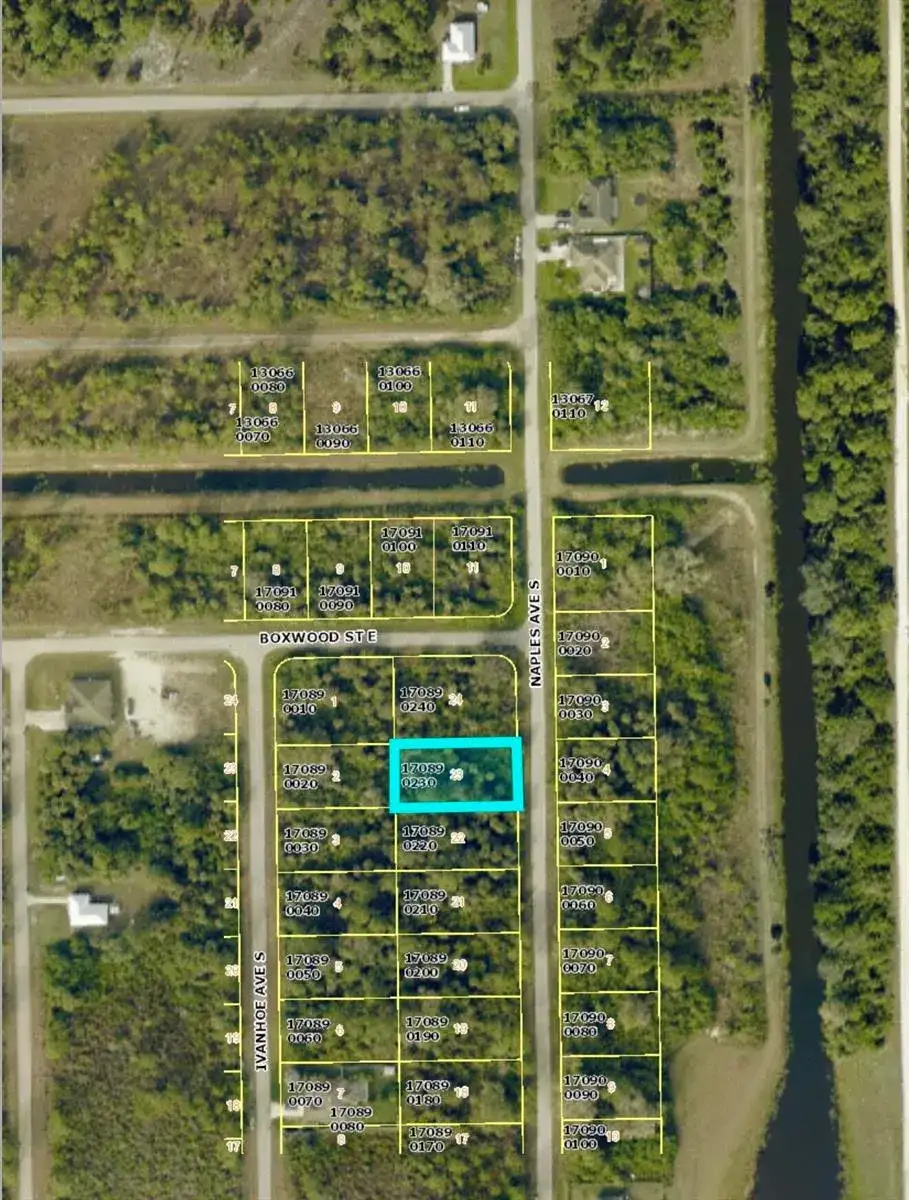 636 Naples Avenue S, Lehigh Acres FL 33974 photo 3