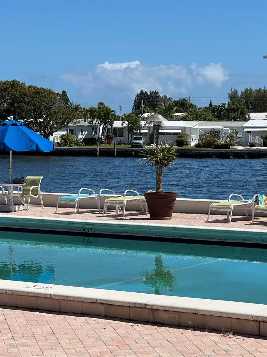 2010 S Federal Highway # 405, Boynton Beach FL 33435 photo 2