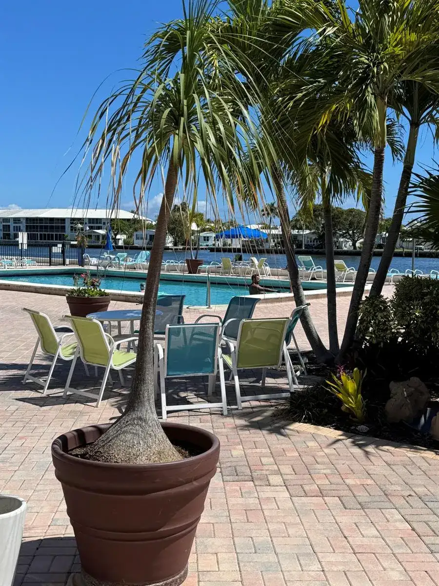 2010 S Federal Highway # 405, Boynton Beach FL 33435 photo 3