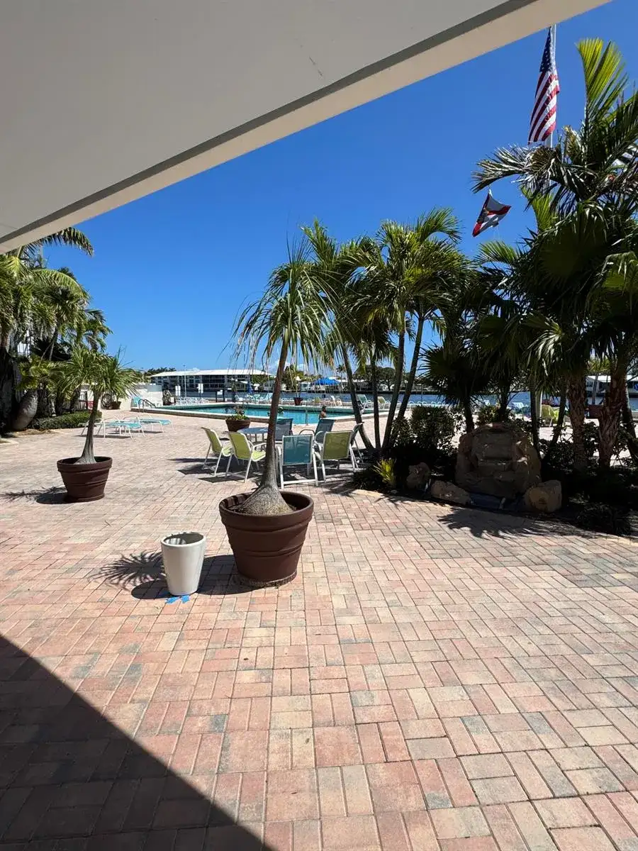2010 S Federal Highway # 405, Boynton Beach FL 33435 photo 5